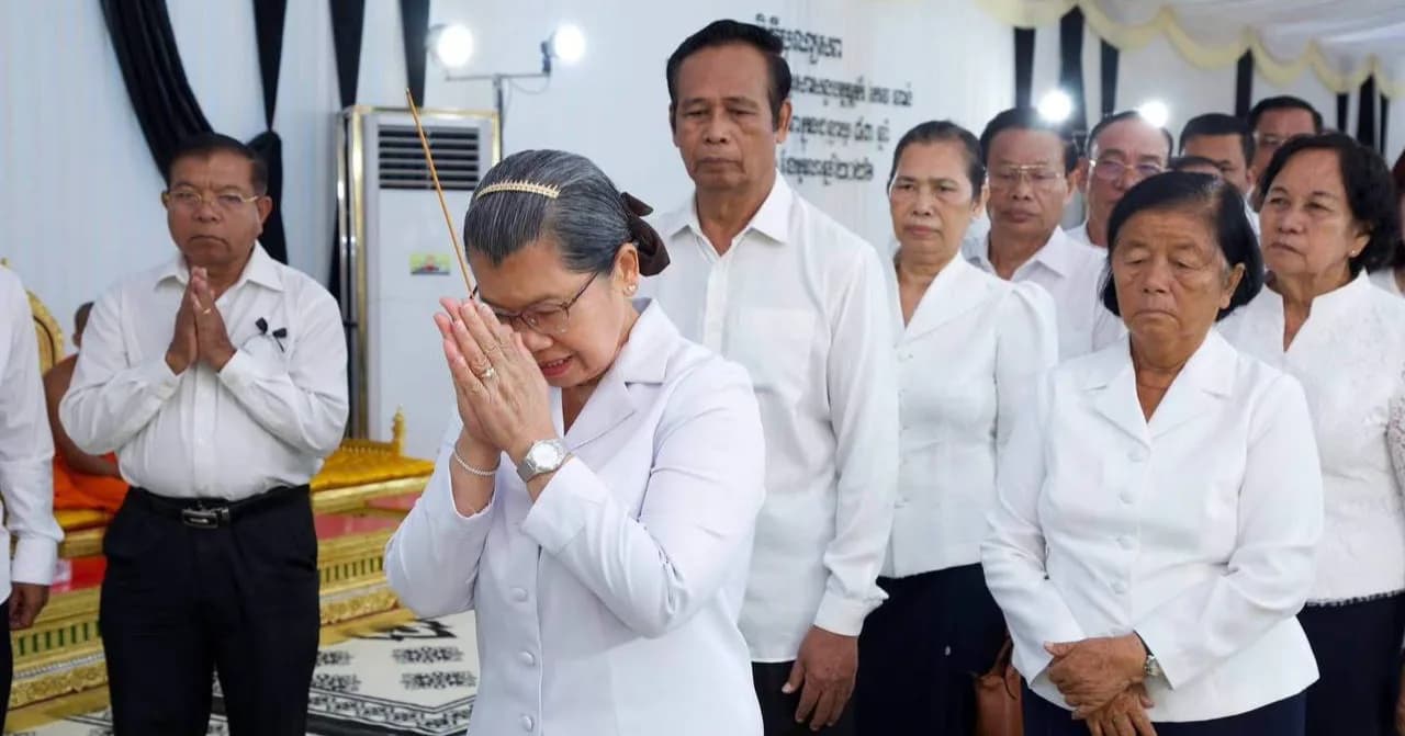 សម្តេច ម៉ែន សំអន អញ្ជើញគោរពវិញ្ញាណក្ខន្ធ អគ្គមហាឧបាសក ពុទ្ធសាសនូបត្ថម្ភក៍ កែវ ឆាន់