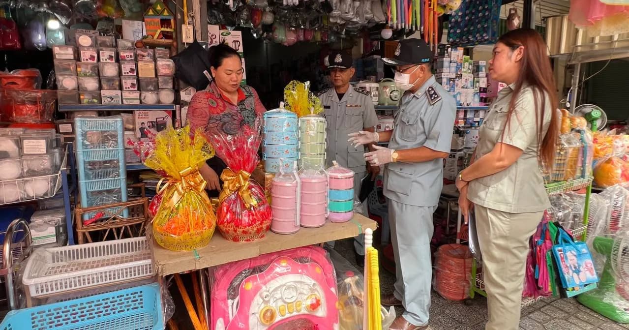 មុខទំនិញលក់នៅផ្សារដងទង់មិនក្រោម២០ប្រភេទ ត្រូវបានចុះពិនិត្យគុណភាពចំណីពីមន្រ្តីកបប