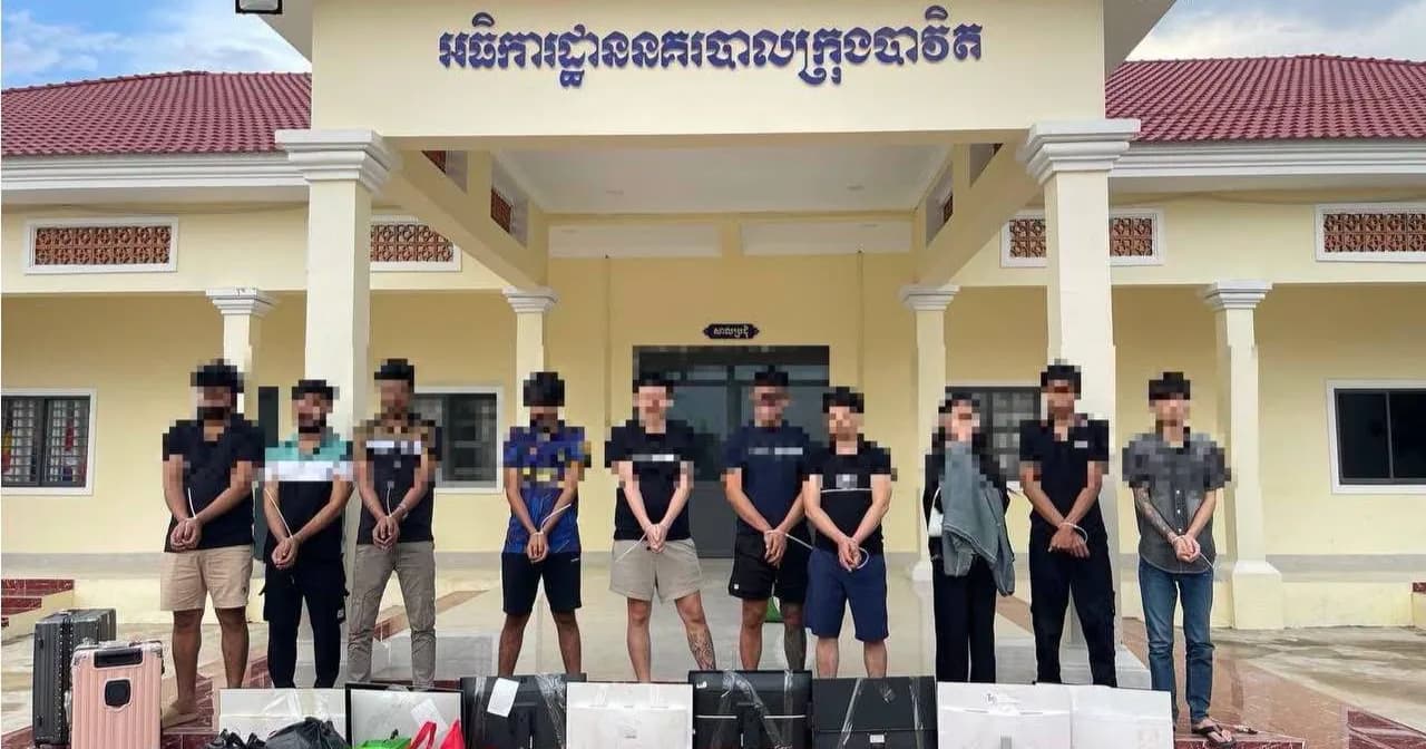 កម្លាំង​នគរបាល​ នៃ​ស្នង​ការ​ដ្ឋាន​នគរបាល​ខេត្ត​ស្វាយរៀង​ ចុះស្រាវជ្រាវ​ បង្ក្រាប​ទីតាំង​សង្ស័យលួចលាក់ប្រព្រឹត្តបទល្មើសឆបោកតាមប្រព័ន្ធបច្ចេកវិទ្យា (Online Scams)​ នៅ​ចំណុច​ផ្ទះ​ជួល​ចំនួន​ ០៤ទីតាំង​ ក្នុង​ក្រុង​បាវិត