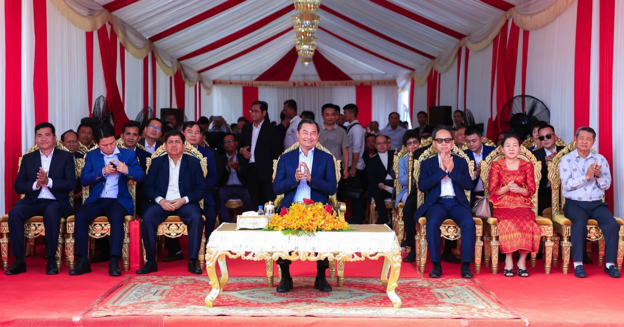 ការដ្ឋានសាងសង់គម្រោងបំបែកខ្យល់ទ្រង់ទ្រាយធំ ទុនវិនិយោគ ១០លាន