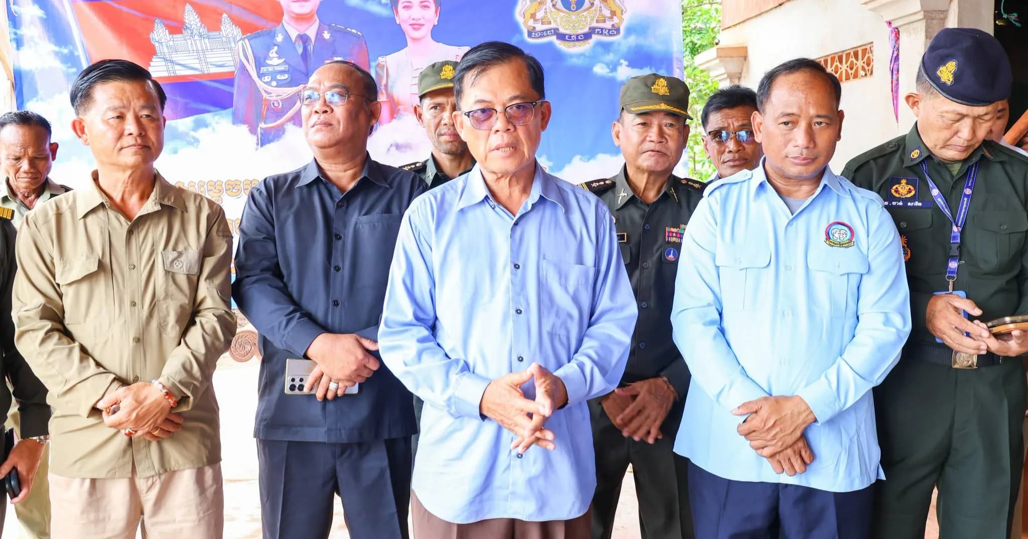 ឯកឧត្តម គិត ទ្រី អញ្ជើញចុះសួរសុខទុក្ខ និងនាំយកអំណោយឧបត្ថម្ភជូនក្រុមគ្រួសារវីរកងទ័ពជួរមុខ និងលោកតា លោកយាយចាស់ជរា ស្ត្រីមេម៉ាយទីទាល់ក្រចំនួន២៥គ្រួសារ នៅស្រុកវ៉ើនសៃ ខេត្តរតនគិរី។