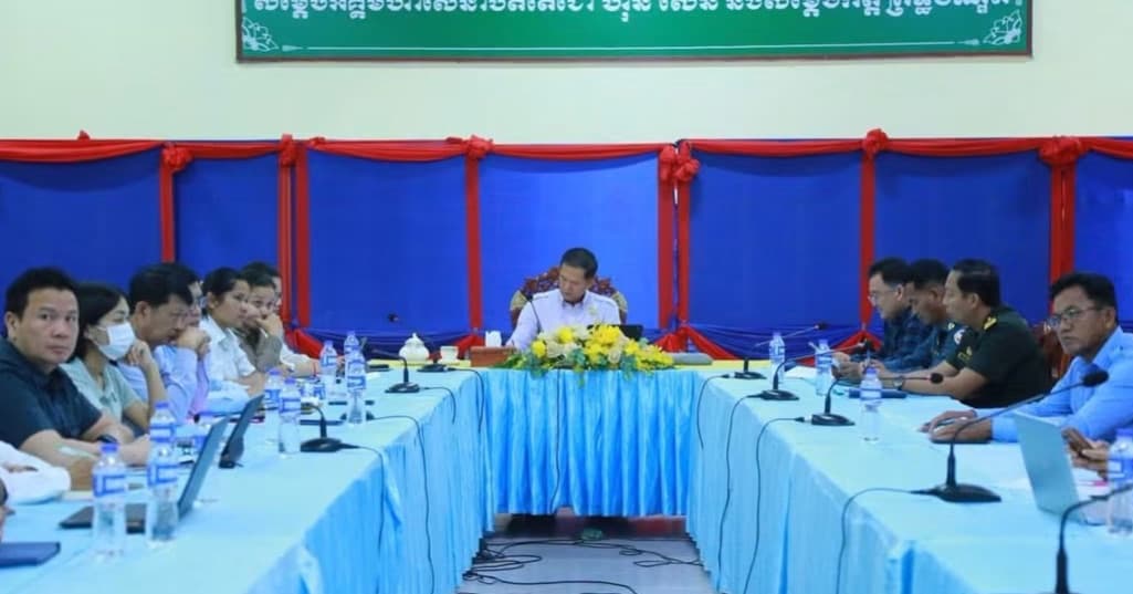 លោក ជី ស៊ីវុត្ថា នាយករដ្ឋបាលសាលាខេត្ត បានដឹកនាំកិច្ចប្រជុំត្រួតពិនិត្យ លើសេចក្តីព្រាងរបាយការណ៍ប្រចាំខែមិថុនានិងប្រចាំ ឆមាសទី១ ឆ្នាំ២០២៦