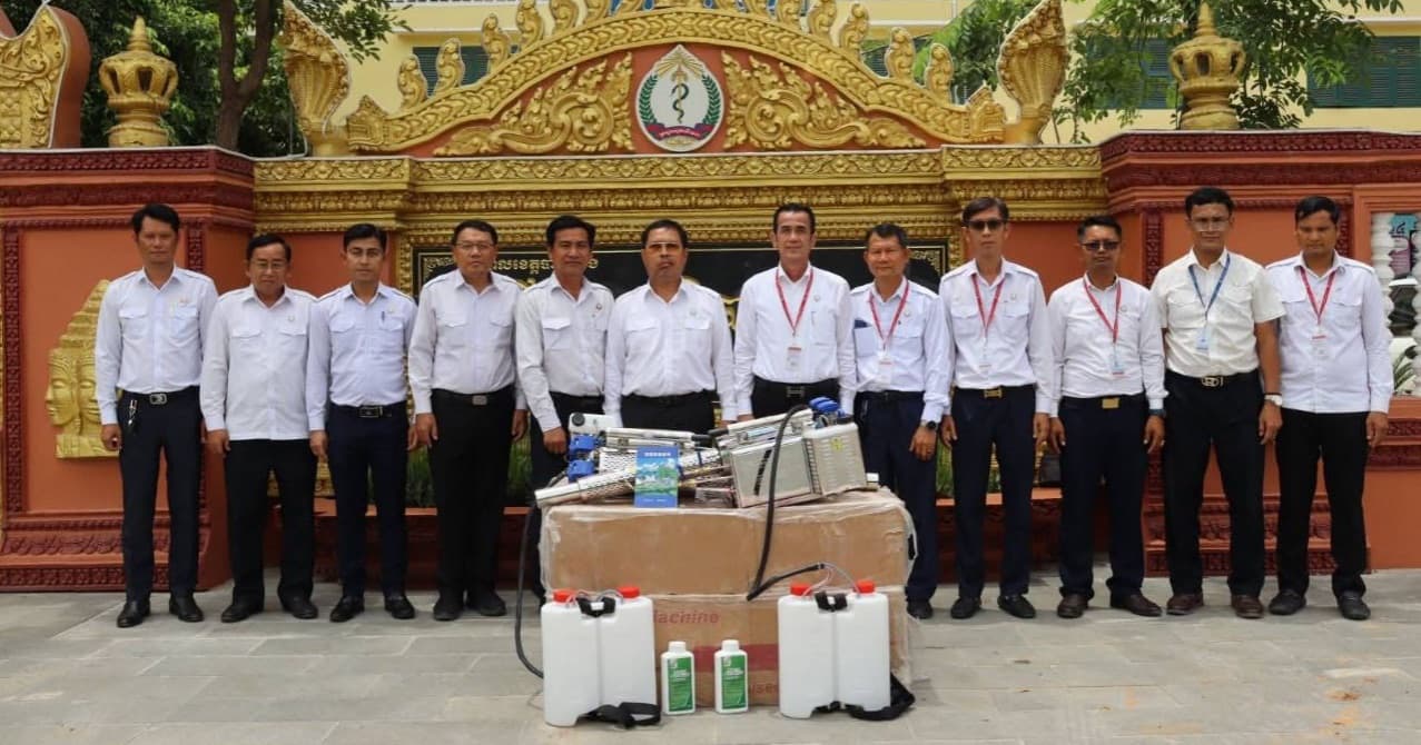 ការិយាល័យសុខាភិបាលស្រុកប្រតិបត្តិសំពៅលូន សហការជាមួយអាជ្ញាធរមូលដ្ឋាន ចុះអន្តរាគមន៍ឆ្លើយតបនឹងការឆ្លងជំងឺគ្រុនឈាម