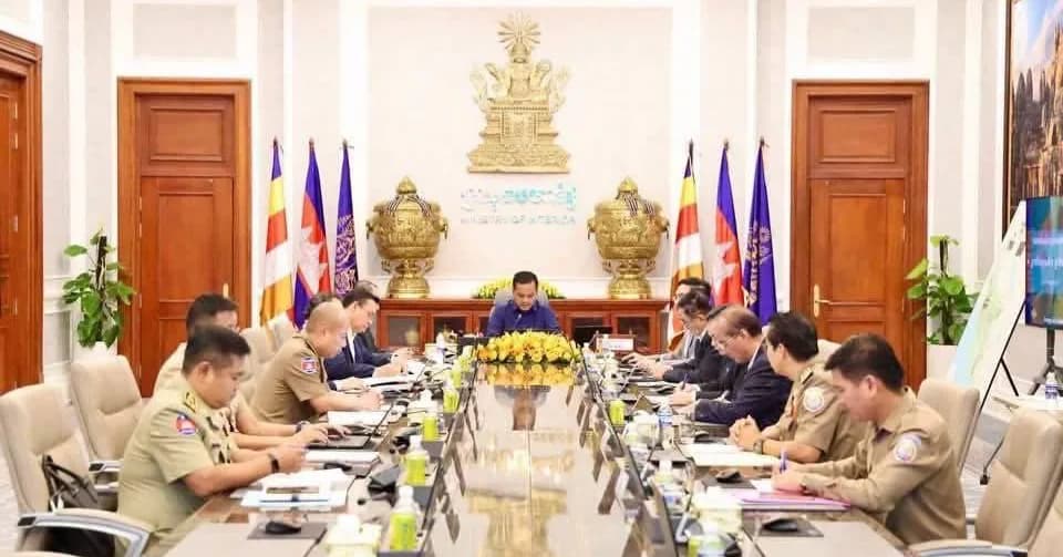 ថ្នាក់ដឹកនាំខេត្តស្វាយរៀង ចូលរួមកិច្ចប្រជុំស្ដាប់សេចក្តីរាយការណ៍វឌ្ឍនភាពការងារឆមាសទី១ ឆ្នាំ២០២៦ ក្រោមអធិបតីភាព ឯកឧត្តមអភិសន្តិបណ្ឌិត ស សុខា