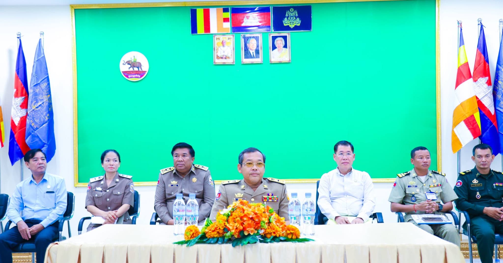 អភិបាលរងខេត្តកំពង់ចាម អញ្ជើញចូលរួមបិទវគ្គបណ្ដុះបណ្ដាលទម្រង់ទិស ស្ដីពីការគ្រប់គ្រង PHC-BIF ស្រុក ឃុំ-សង្កាត់ ការិយាល័យប្រតិបត្តិស្រុក និងមណ្ឌលសុខភាព ក្នុងស្រុកជើងព្រៃ