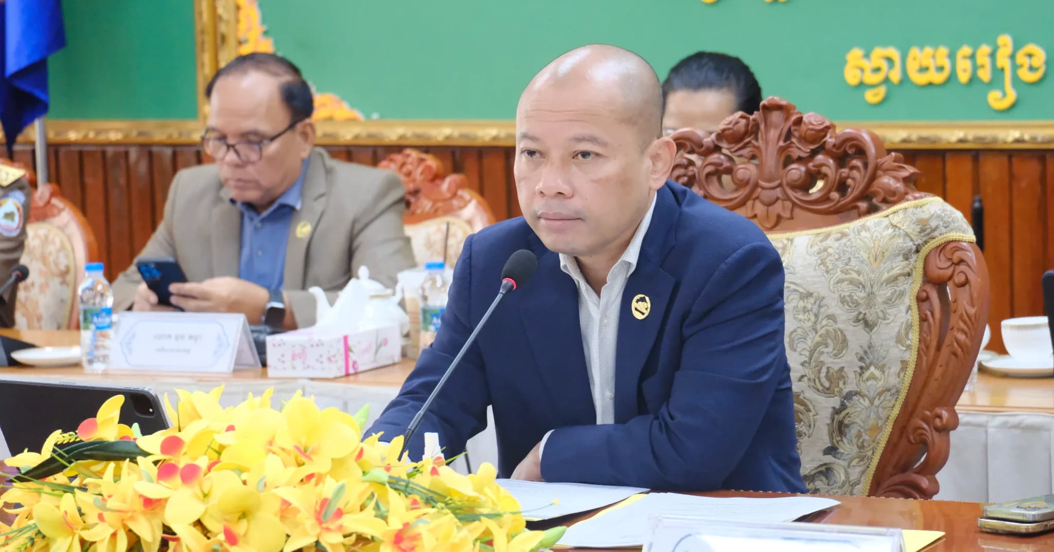 កិច្ចប្រជុំបូកសរុបលទ្ធផលការងារប្រចាំខែតុលា និងលើកទិសដៅការងារខែវិច្ឆិកា ឆ្នាំ២០២៦ របស់រដ្ឋបាលខេត្តស្វាយរៀង