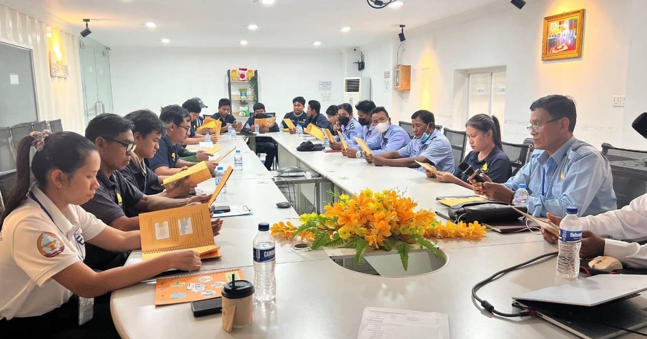 មន្ទីរសុខាភិបាលនៃរដ្ឋបាលខេត្តបាត់ដំបង ចុះពង្រឹងសមត្ថភាពសង្គ្រោះបឋម ដើម្បីបង្កើនសុវត្ថិភាពនៅកន្លែងការងារ