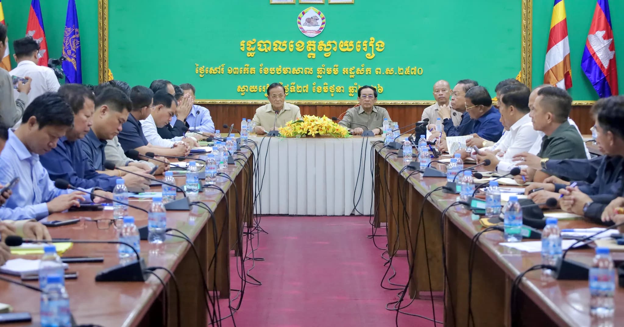 ឯកឧត្តមនាយឧត្តមសេនីយ៍សន្តិបណ្ឌិត យូ ស៊ុនឡុង ចុះពិនិត្យទីតាំងទំនប់សណ្ដ ដើម្បីត្រៀមរៀបចំទិវាមច្ឆជាតិ ១ កក្កដា ក្នុងក្រុងស្វាយរៀង